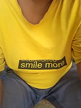 Snapshot of Priya_Bong chatting on 10.09.25 Priya Bong online show from 10.09.25