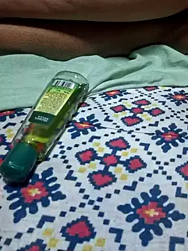 Snapshot of Priya_Bong chatting on 11.14.25 Priya Bong online show from 11.14.25