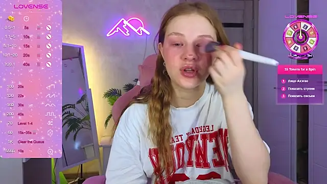 TrissMerigold9 online show from 02.28.26