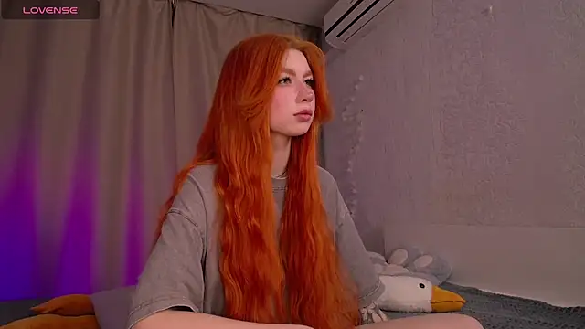 Snapshot of Evaa_Moonn_ chatting on 03.11.25 Evaa Moonn online show from 03.11.25