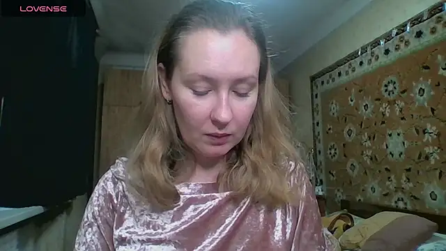 AnnaXLovers online show from 10.17.25