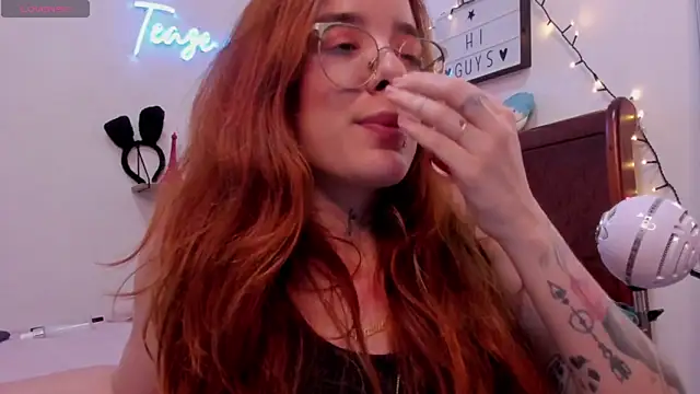 Snapshot of Manuela_monroe chatting on 05.12.26 Manuela monroe online show from 05.12.26