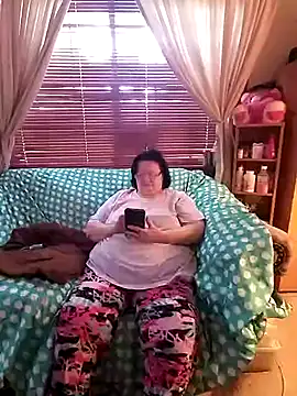 Snapshot of Bayou_Woman68 chatting on 07.18.26 Bayou Woman68 online show from 07.18.26