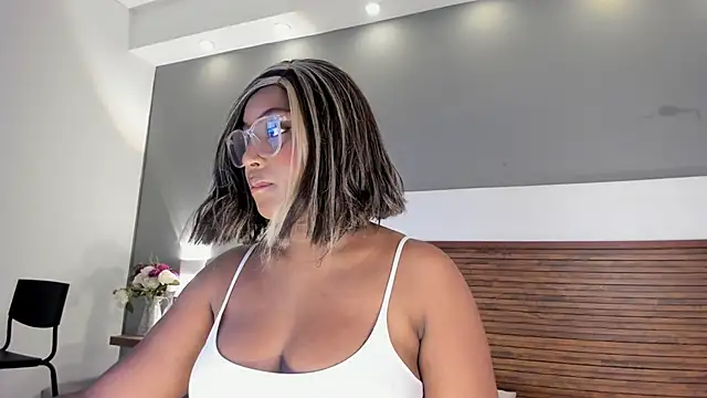 Adelehottman online show from 11.19.25