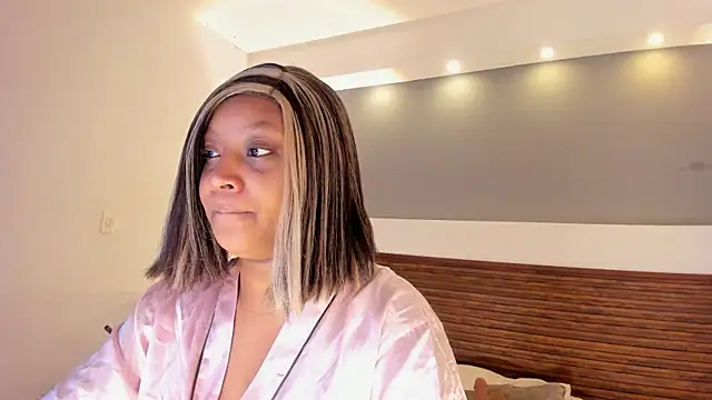 Adelehottman online show from 12.05.25