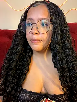 Snapshot of 99_Lilith chatting on 10.08.25 99 Lilith online show from 10.08.25