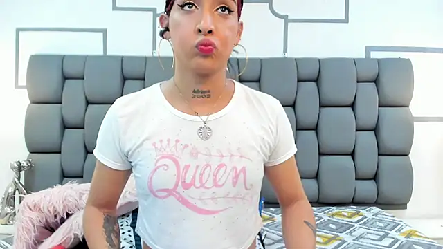 Derek and Skarlet online show from 09.09.25