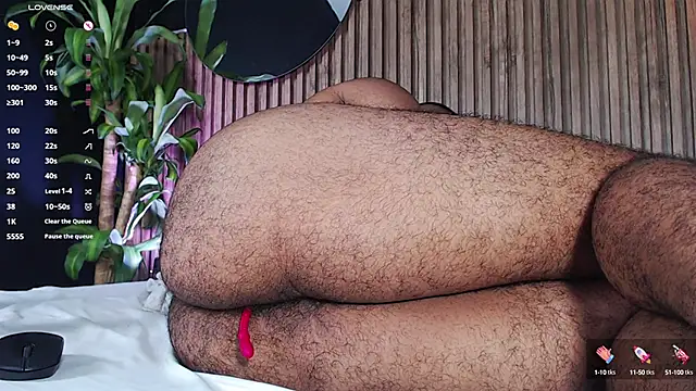 Snapshot of DilanJonnes_ chatting on 12.05.24 DilanJonnes online show from 12.05.24