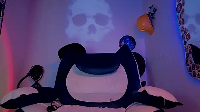 Ash gusbig online show from 09.15.25