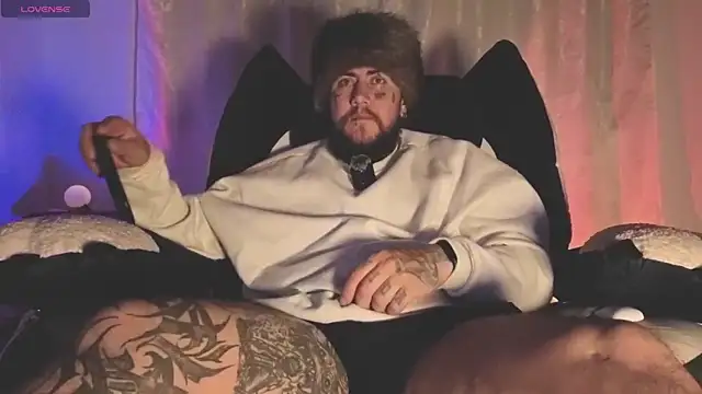 Ash gusbig online show from 04.13.26