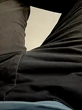 Snapshot of You_are__mine_ chatting on 10.16.25 You are mine online show from 10.16.25