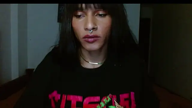 carolinemiller7 online show from 01.31.25