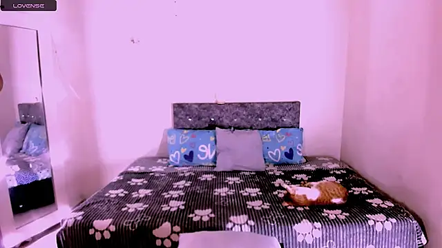 carolinemiller7 online show from 03.11.26