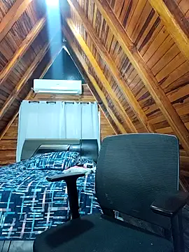 AmbarBurhan online show from 04.18.26