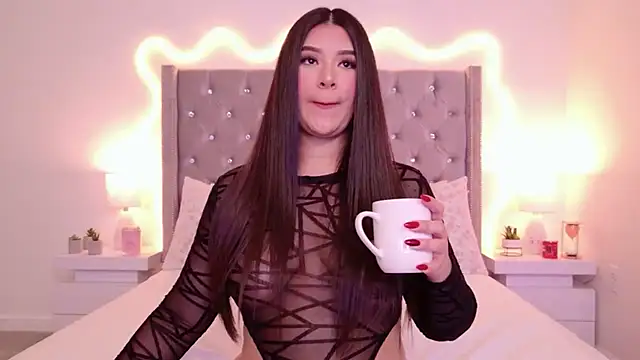 JuliaSUMMERS2022 online show from 12.03.25