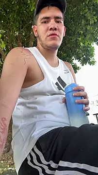 Snapshot of hellofmike chatting on 12.15.25 hellofmike online show from 12.15.25