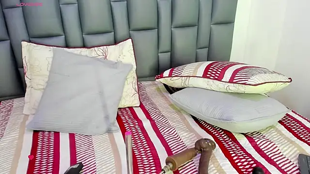 Abbyadams online show from 12.05.25