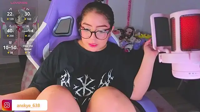 AnngelaSkye online show from 04.10.26