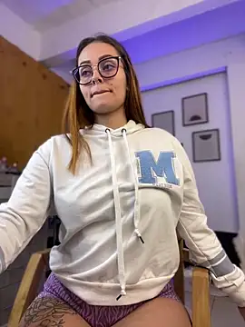 Miss-Abbii online show from 02.16.25