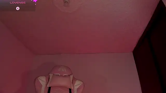 Snapshot of Veronicajazz chatting on 12.12.24 Veronicajazz online show from 12.12.24