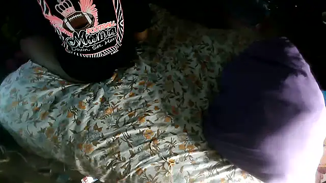 Snapshot of EbonyFetishQueen chatting on 06.11.26 EbonyFetishQueen online show from 06.11.26