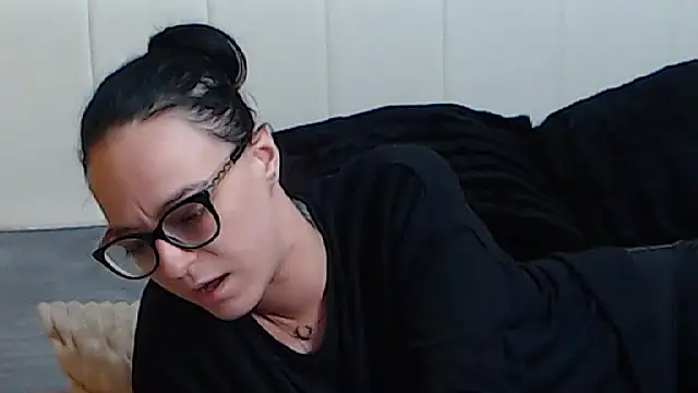 IzabelllNoir online show from 03.17.25