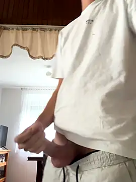 Snapshot of alexyourboy chatting on 09.28.25 alexyourboy online show from 09.28.25