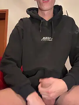 Snapshot of alexyourboy chatting on 10.04.25 alexyourboy online show from 10.04.25