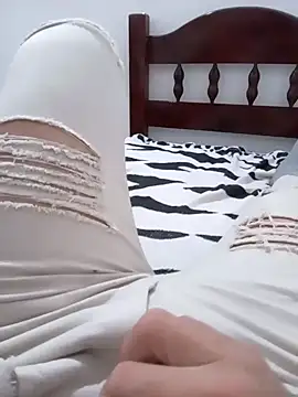 Snapshot of maikinhopL chatting on 01.28.25 maikinhopL online show from 01.28.25