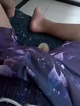 Snapshot of maikinhopL chatting on 11.16.25 maikinhopL online show from 11.16.25