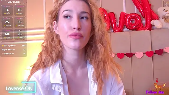 Snapshot of SerenaBennet chatting on 02.14.25 SerenaBennet online show from 02.14.25