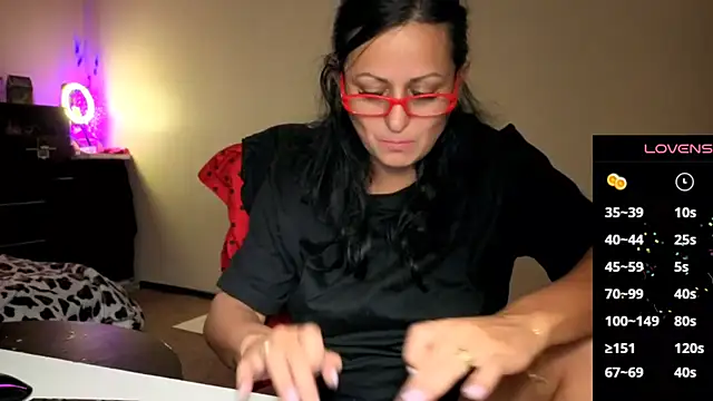 YourDreamLoverr online show from 11.13.25