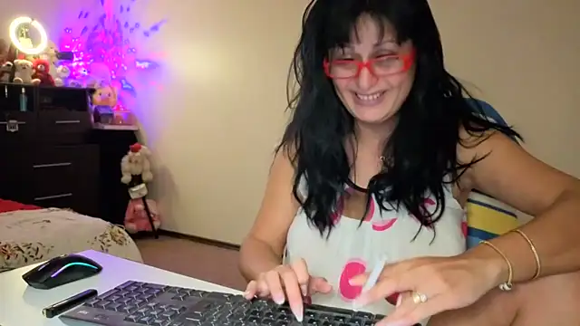 YourDreamLoverr online show from 12.02.25