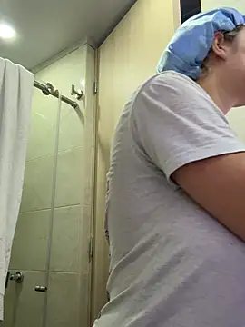 Snapshot of AtheneaRossi chatting on 02.18.26 AtheneaRossi online show from 02.18.26