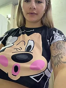 Snapshot of AtheneaRossi chatting on 02.20.26 AtheneaRossi online show from 02.20.26