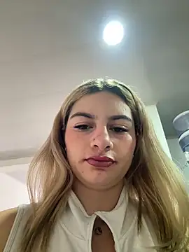 Snapshot of AtheneaRossi chatting on 02.26.26 AtheneaRossi online show from 02.26.26