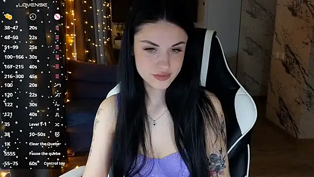 Mary   Moore online show from 02.03.25