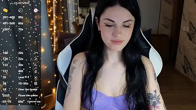 Mary   Moore online show from 02.11.25