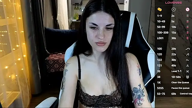 Mary   Moore online show from 11.14.25