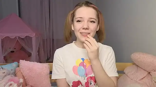 PrincessLittleKiki online show from 02.25.26