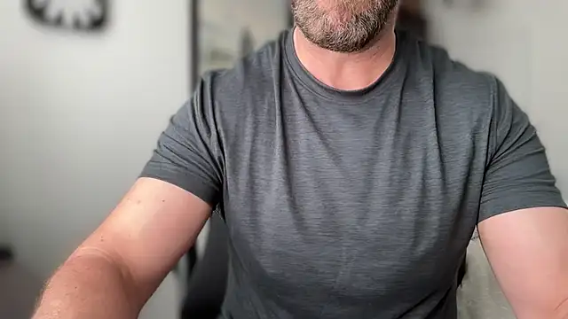 Mr Beef online show from 06.12.26
