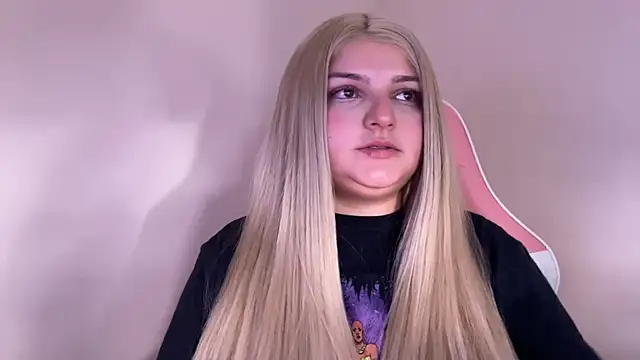 SweetPaige  online show from 02.19.25