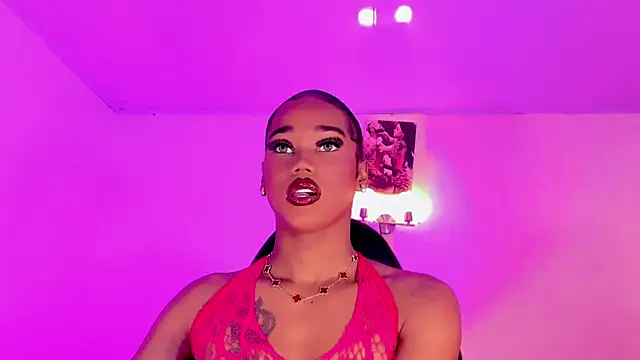 naomy  xx online show from 11.18.25