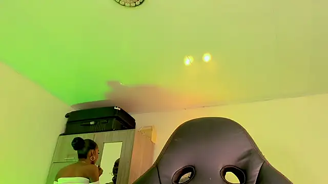 naomy  xx online show from 03.20.26