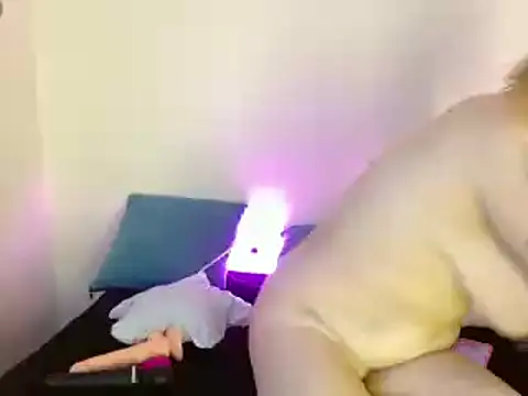 kittycatw online show from 01.05.25