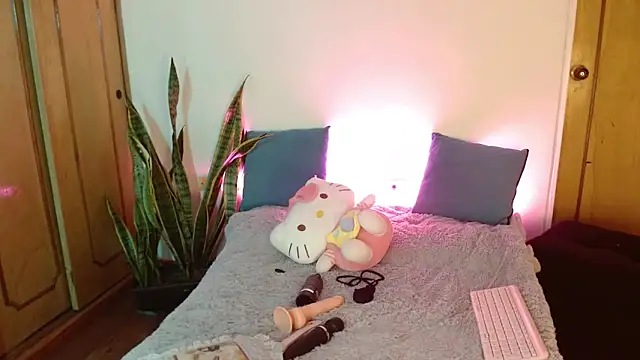 kittycatw online show from 09.08.25