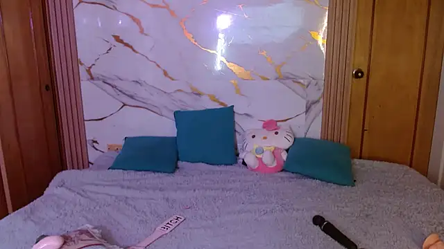 Snapshot of kittycatw chatting on 05.18.26 kittycatw online show from 05.18.26