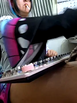 Derry Cooper online show from 04.03.26