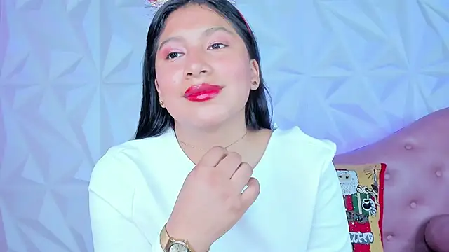 Snapshot of LinnaGardenia chatting on 12.11.24 LinnaGardenia online show from 12.11.24