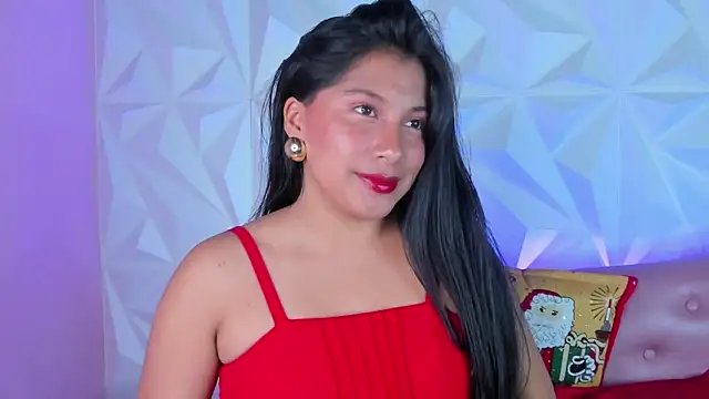 Snapshot of LinnaGardenia chatting on 12.25.24 LinnaGardenia online show from 12.25.24